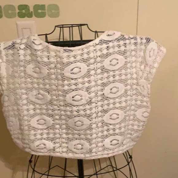 Adorable vest - Picture 2 of 4